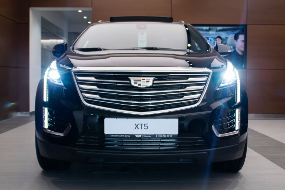 Cadillac_XT5_Premium_черный_ext (1).jpg